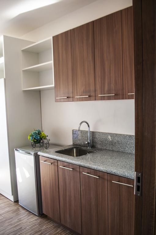 Titan Condo At Studio City Tower 1 Alabang Manila Exterior foto